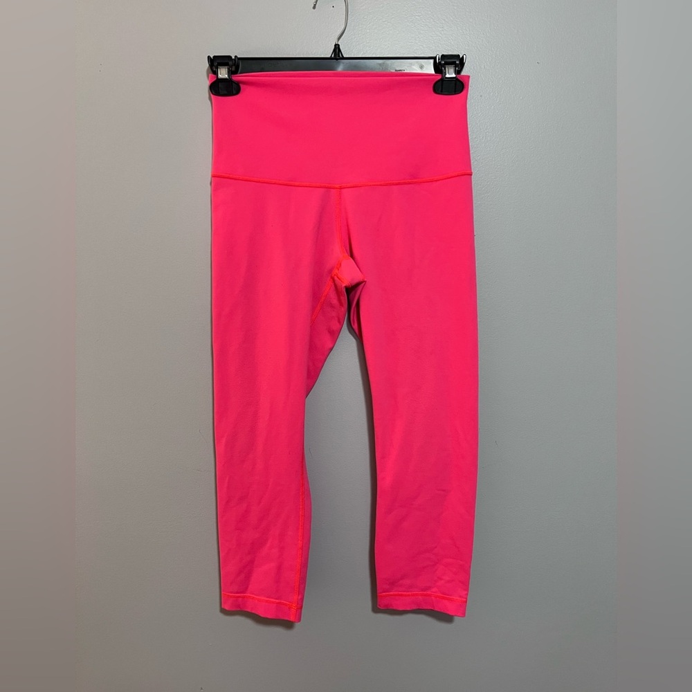 Woman’s Lululemon Cropped Leggings - Picture 1 of 8